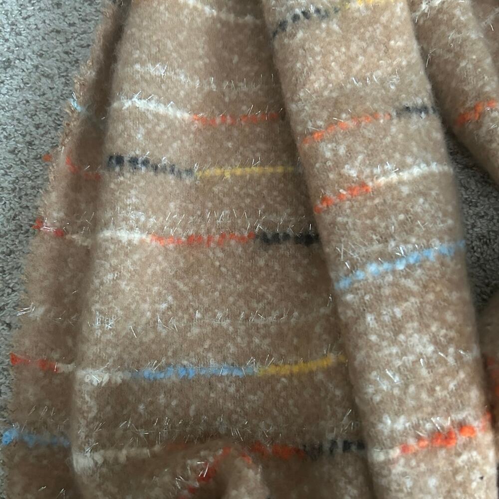 Women’s Scarf - Picture 3 of 5
